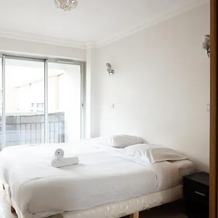 Apartment T3 In The Heart Of La Paris